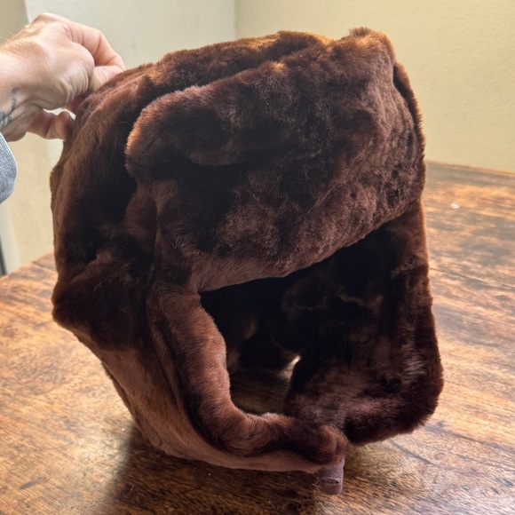 Vintage genuine fur trapper hat in rich chocolate brown gorgeous color and feel - Picture 1 of 16